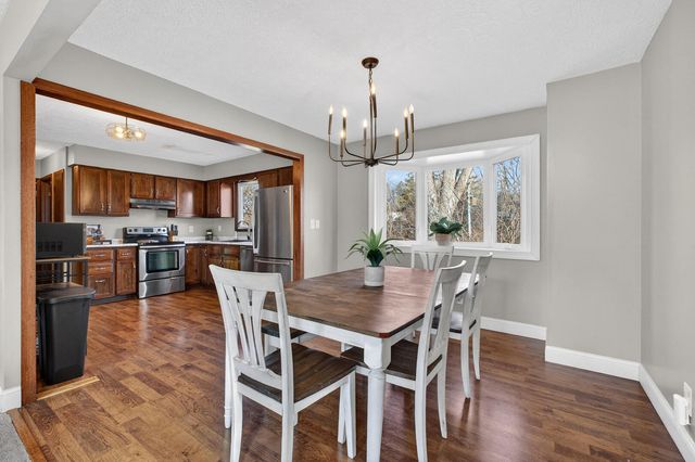 3925 TANGLEFOOT Court, Bettendorf, IA 52722