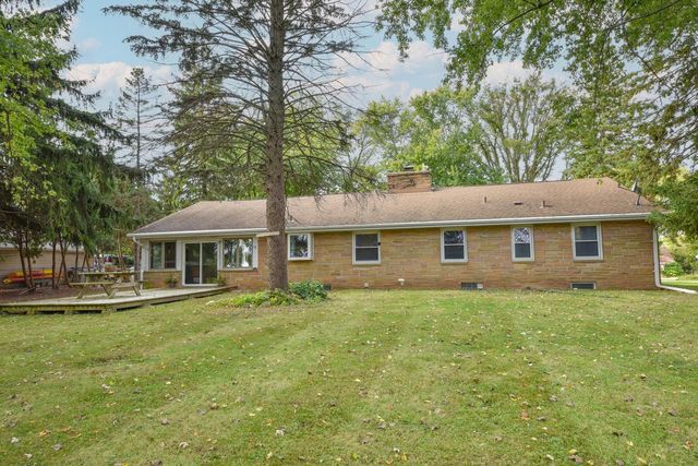 7100 N 107th STREET, Milwaukee, WI 53224