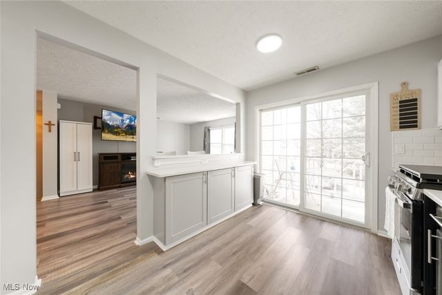 868 Tollis Pky A-L, Broadview Heights, OH 44147