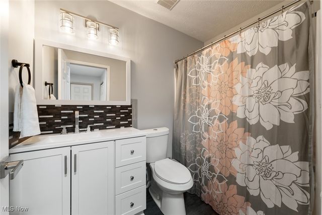 868 Tollis Pky A-L, Broadview Heights, OH 44147