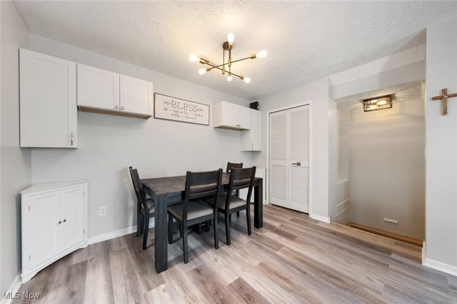 868 Tollis Pky A-L, Broadview Heights, OH 44147