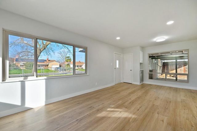 6310 38th Ave, Sacramento, CA 95824