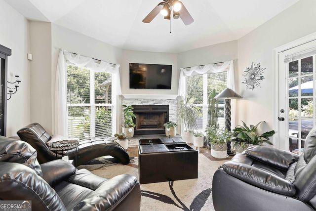 20 Clubview Court, Newnan, GA 30265