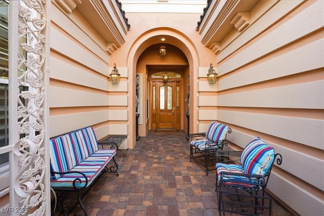 277 Dark Forest Avenue, Las Vegas, NV 89123