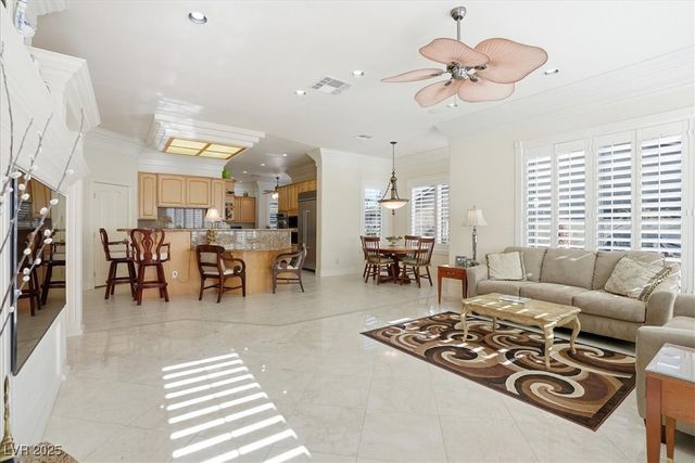 277 Dark Forest Avenue, Las Vegas, NV 89123