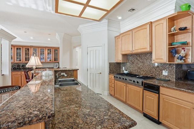 277 Dark Forest Avenue, Las Vegas, NV 89123