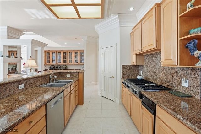 277 Dark Forest Avenue, Las Vegas, NV 89123