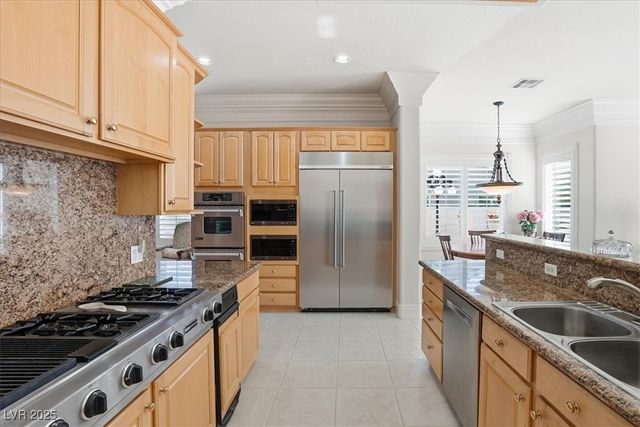 277 Dark Forest Avenue, Las Vegas, NV 89123