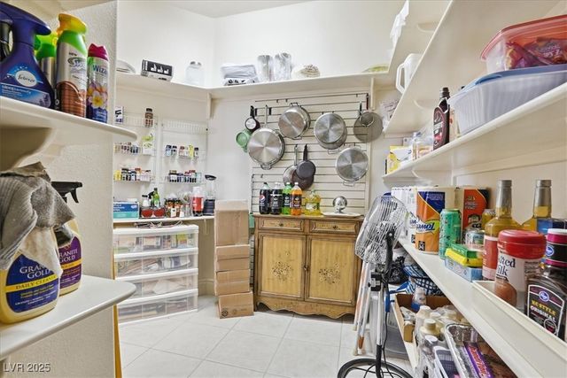 277 Dark Forest Avenue, Las Vegas, NV 89123