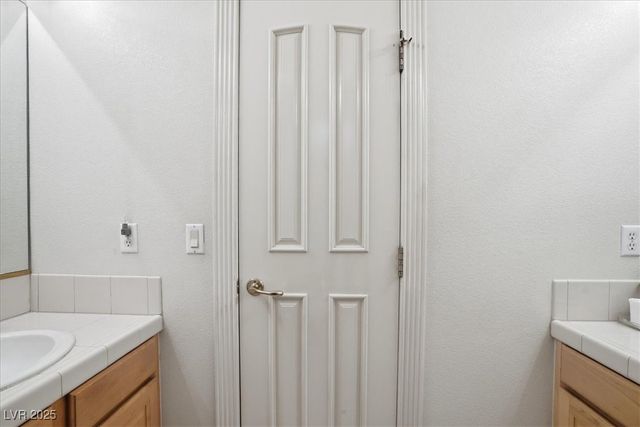 277 Dark Forest Avenue, Las Vegas, NV 89123