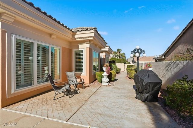 277 Dark Forest Avenue, Las Vegas, NV 89123