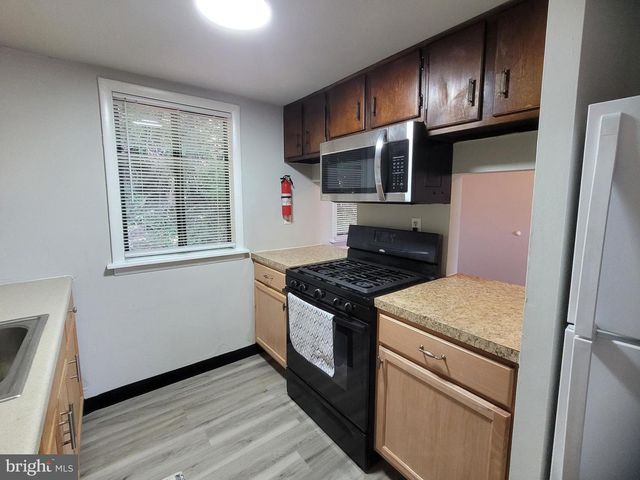 707 SAINT MARYS DR, Steelton, PA 17113