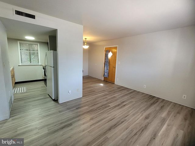 707 SAINT MARYS DR, Steelton, PA 17113
