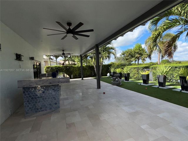 16551 SW 75th St, Miami, FL 33193