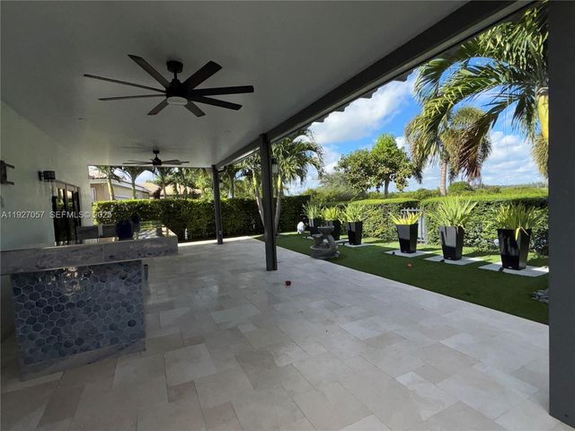 16551 SW 75th St, Miami, FL 33193