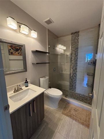 16551 SW 75th St, Miami, FL 33193