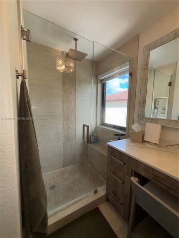 16551 SW 75th St, Miami, FL 33193