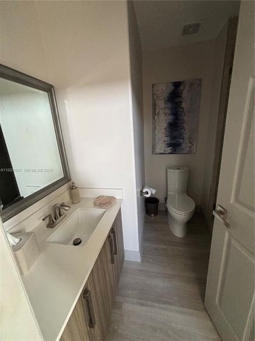 16551 SW 75th St, Miami, FL 33193