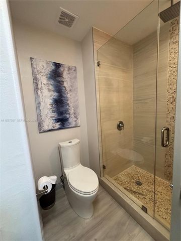 16551 SW 75th St, Miami, FL 33193