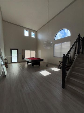 16551 SW 75th St, Miami, FL 33193