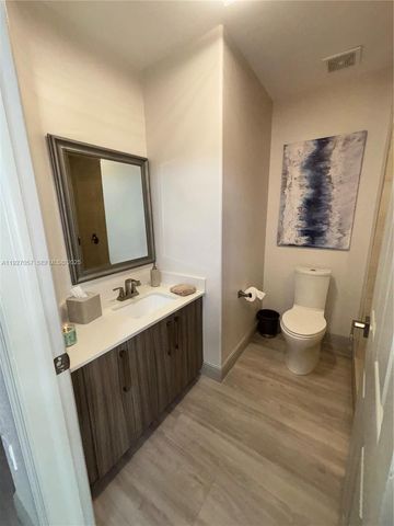 16551 SW 75th St, Miami, FL 33193