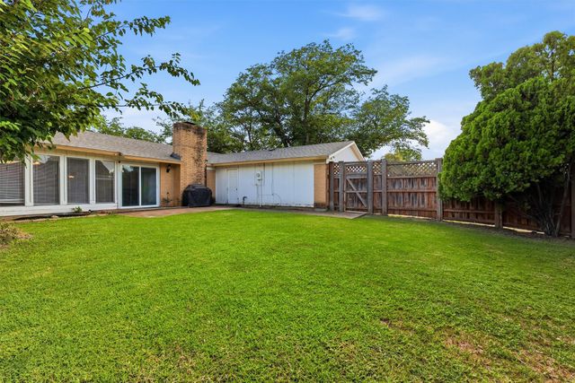 2601 Raintree Drive, Plano, TX 75074