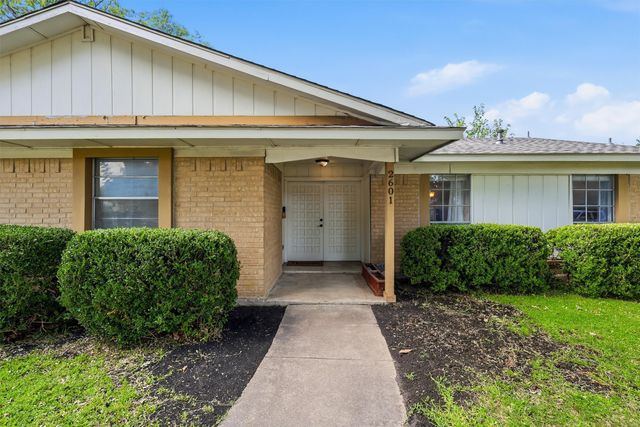 2601 Raintree Drive, Plano, TX 75074