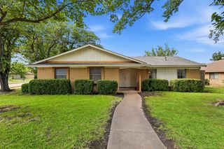 2601 Raintree Drive, Plano, TX 75074
