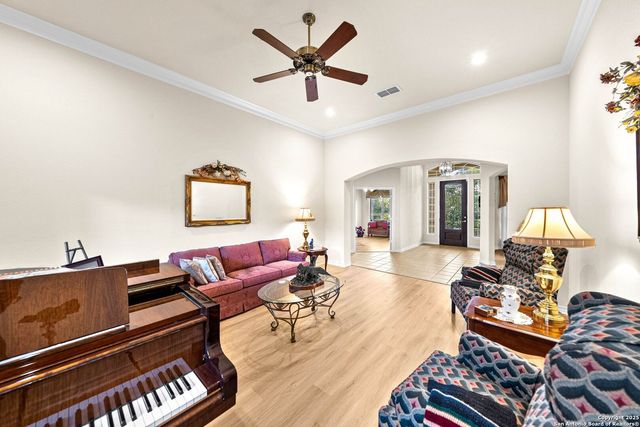 130 Grey Mist, Spring Branch, TX 78070