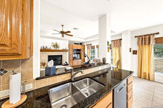 130 Grey Mist, Spring Branch, TX 78070