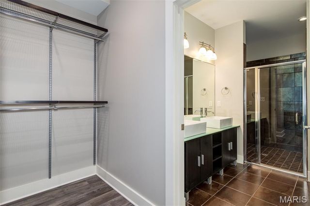 9 N Euclid Avenue 302, St Louis, MO 63108