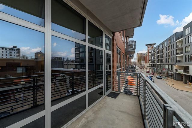 9 N Euclid Avenue 302, St Louis, MO 63108