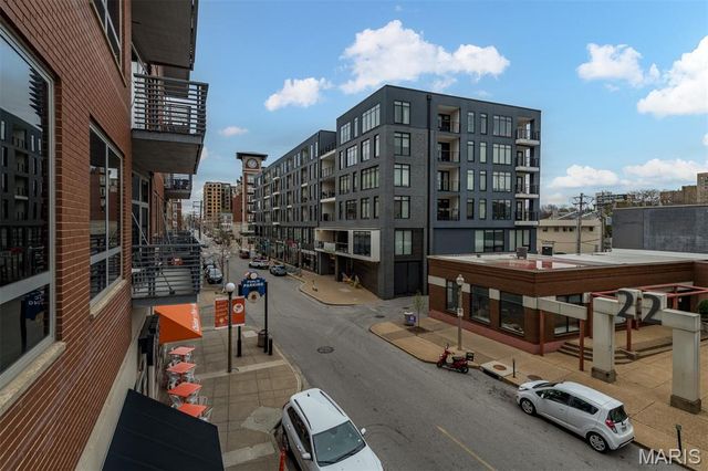 9 N Euclid Avenue 302, St Louis, MO 63108