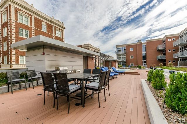 9 N Euclid Avenue 302, St Louis, MO 63108