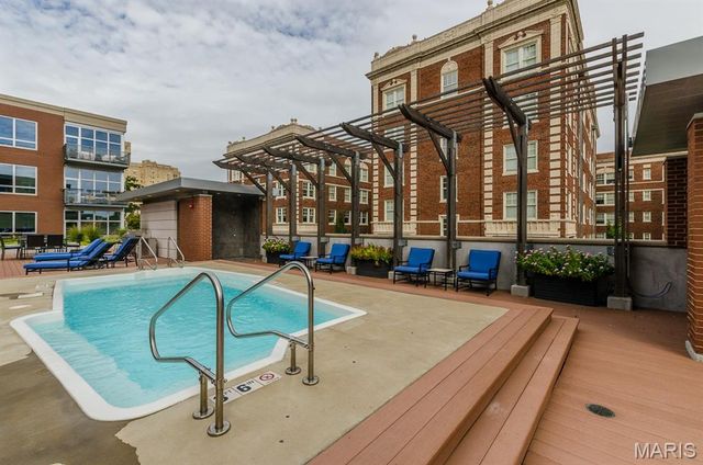 9 N Euclid Avenue 302, St Louis, MO 63108