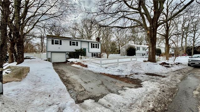 24 Greenwood Drive, South Kingstown, RI 02879