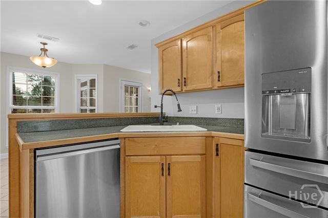 102 Egrets Way Lane, Richmond Hill, GA 31324