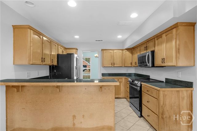 102 Egrets Way Lane, Richmond Hill, GA 31324