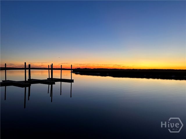 102 Egrets Way Lane, Richmond Hill, GA 31324