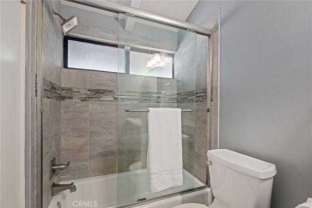 19836 Hamlin Street, Woodland Hills, CA 91367