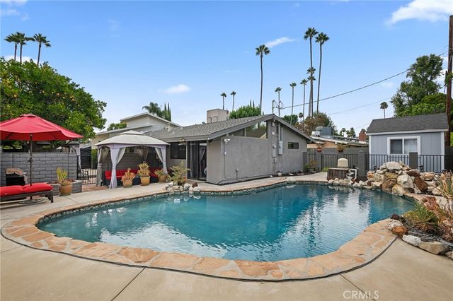 19836 Hamlin Street, Woodland Hills, CA 91367
