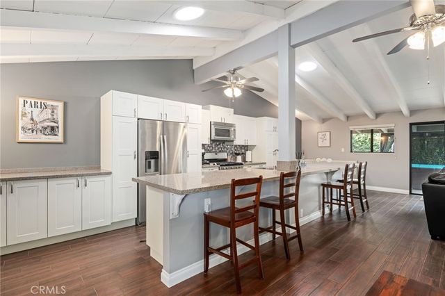 19836 Hamlin Street, Woodland Hills, CA 91367