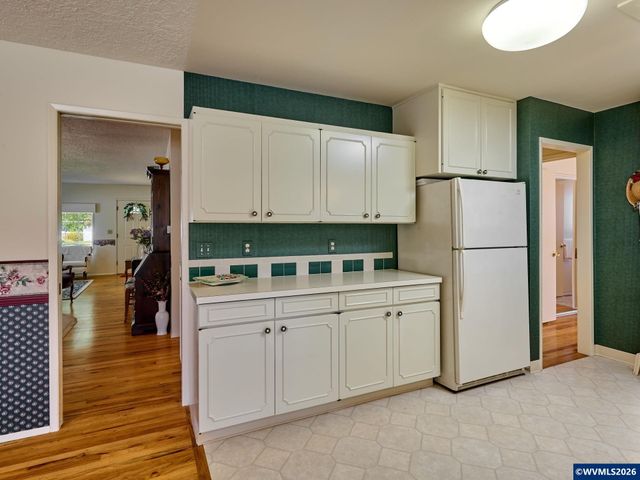 1010 Randolph Rd, Woodburn, OR 97071