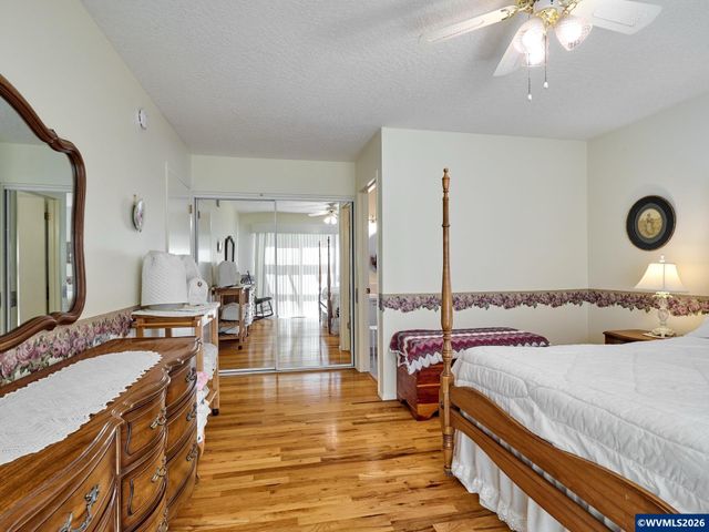 1010 Randolph Rd, Woodburn, OR 97071