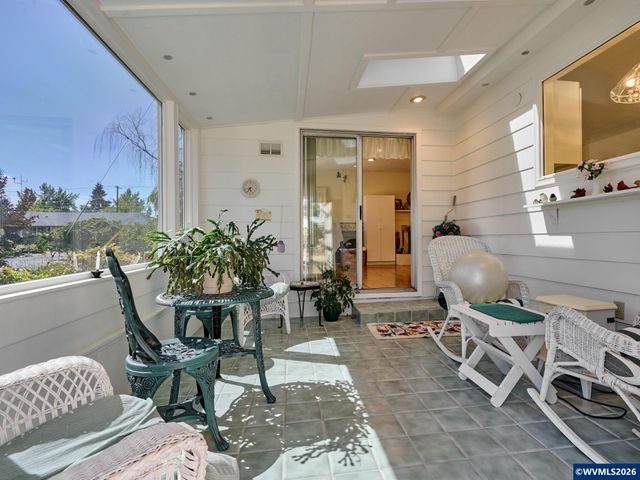 1010 Randolph Rd, Woodburn, OR 97071