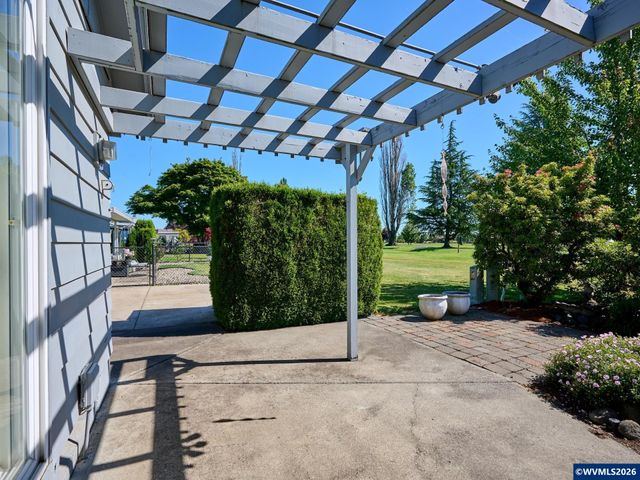 1010 Randolph Rd, Woodburn, OR 97071