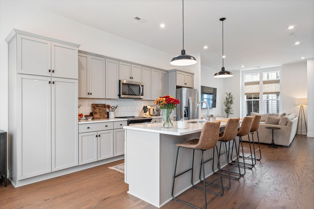 645 Nashua Ln Unit 106, Nashville, TN 37209