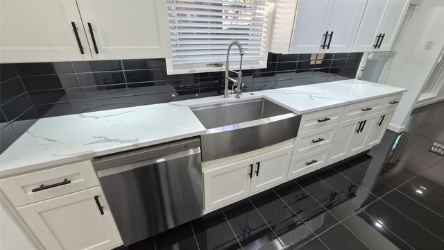 1055 Tipperary Drive, Dallas, TX 75218