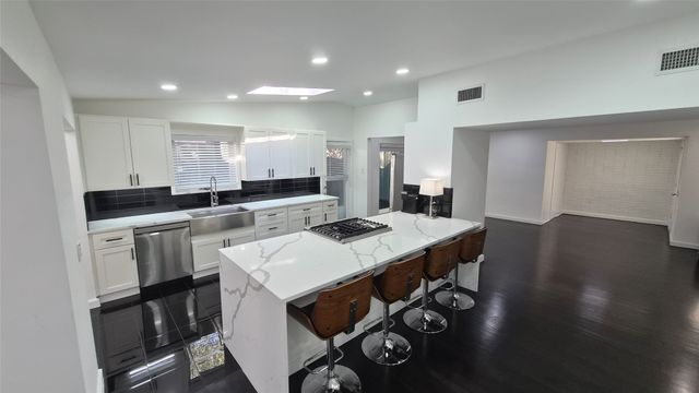 1055 Tipperary Drive, Dallas, TX 75218