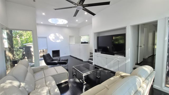 1055 Tipperary Drive, Dallas, TX 75218